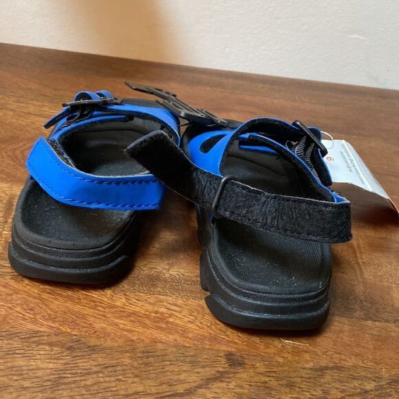 Toddler Adjustable Velcro Sandals - Picture 7 of 7